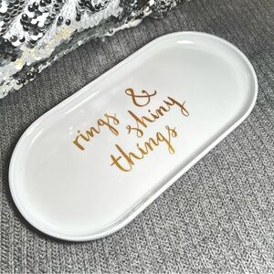 White and gold vintage Y2K durable plastic jewelry plate